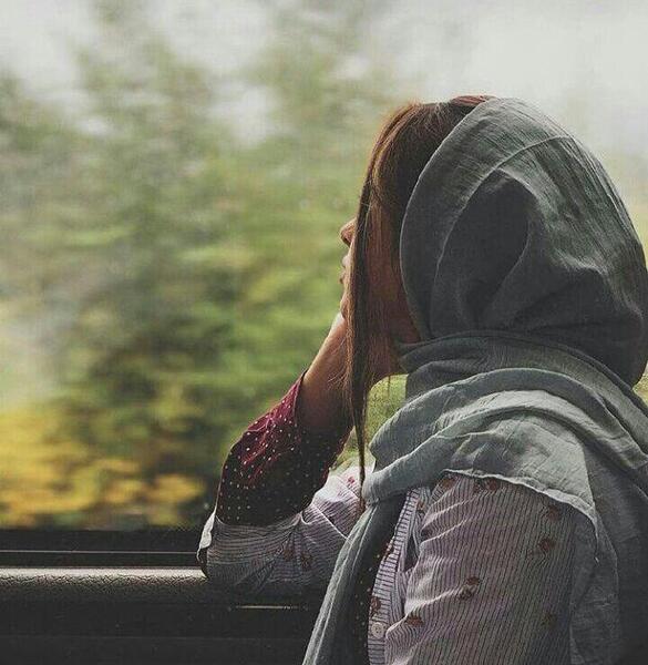 عکس دختر تنها و غمگین بدون متن