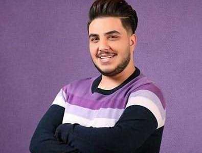 عکس نوشته من به قربان تو و حالت جذاب نگاهت