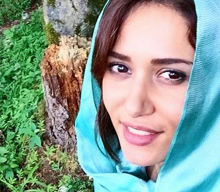 عکس پریناز در رمان ازدواج به سبک کنکوری