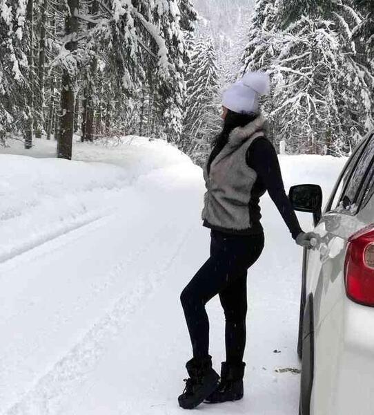 ژست عکس دخترانه در برف