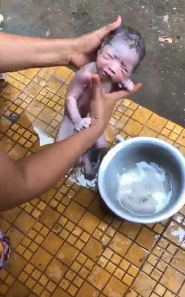 عکس نوزاد جن