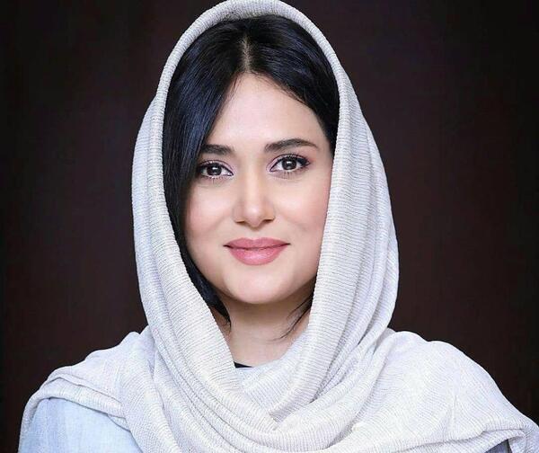 عکس خوشگذرانی پریناز ایزدیار