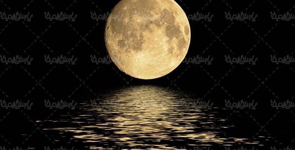 عکس دریا در شب مهتابی
