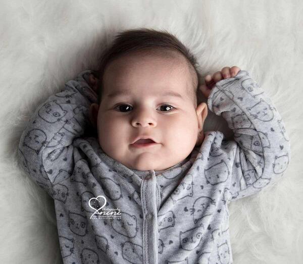 ژست عکس نوزاد پسر سه ماهه