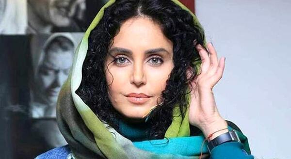 عکس با حجاب الناز شاکردوست