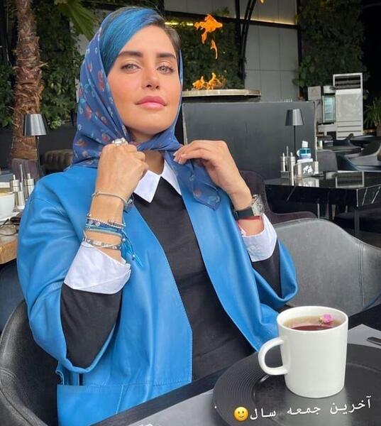 عکس با حجاب الناز شاکردوست