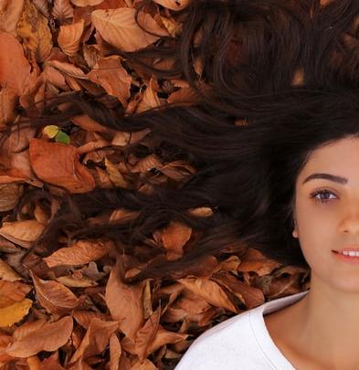 عکس ژست دخترانه پاییزی