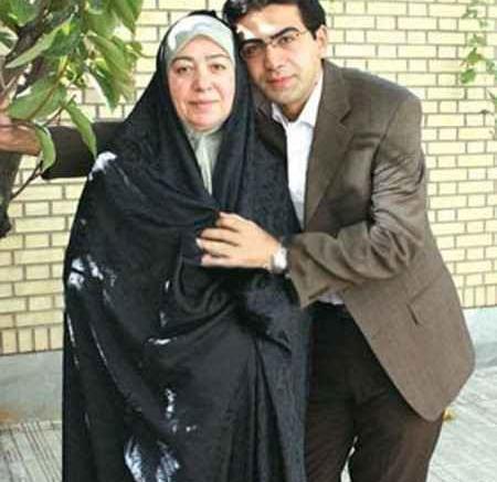 عکس آزاده نامداری و پدر و مادرش