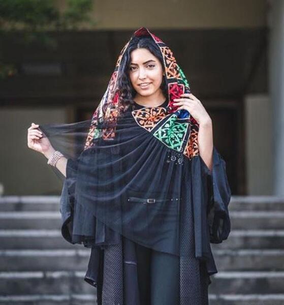 عکس ساناز طاری در فوق لیسانسه ها