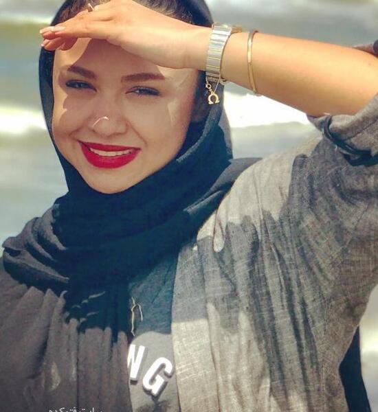 عکس ساناز طاری در فوق لیسانسه ها