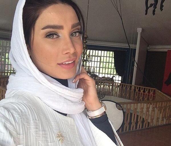عکس کودکی تینا آخوندتبار