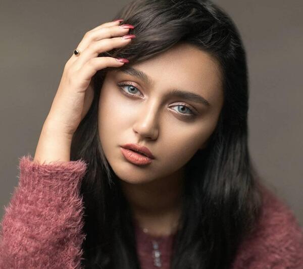 عکس شیرین محبت بدون ارایش