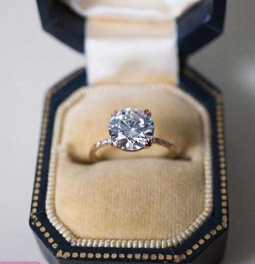 عکس انگشتر ظریف نگین دار