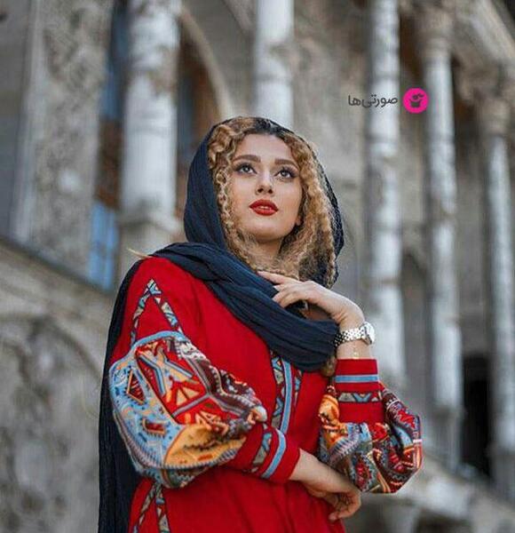 ژست عکس هنری دخترانه اینستاگرام