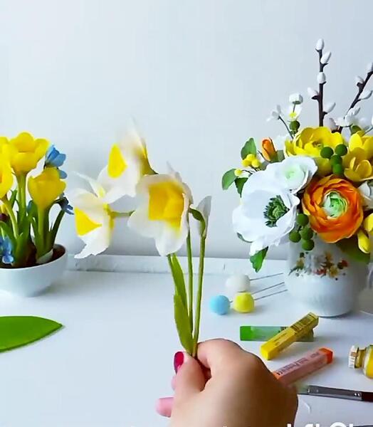 عکس گل نرگس با خمیر چینی