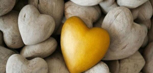 عکس زیبا قلب سنگی