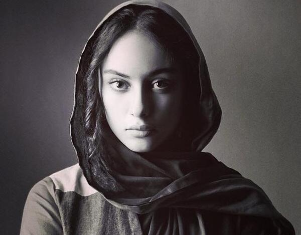 عکس پرتره ترلان پروانه