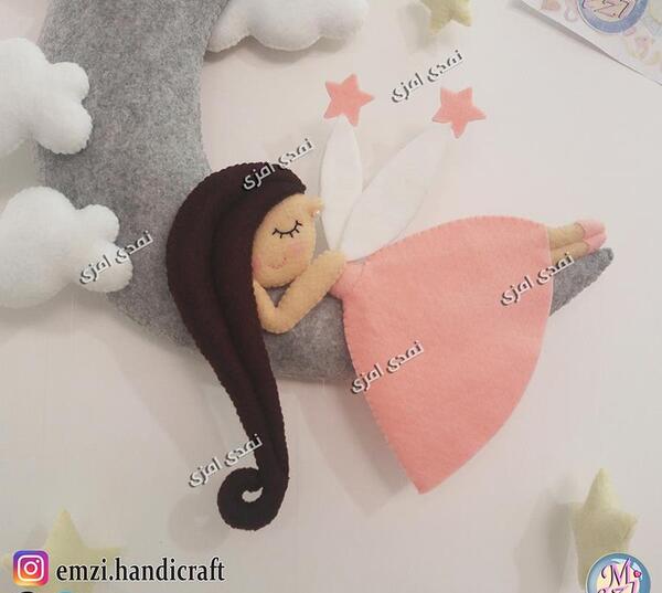 عکس فرشته روی ماه