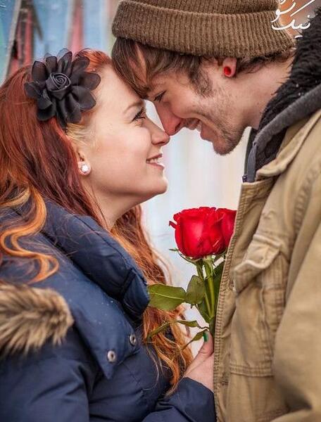 ژست عکس ولنتاین دخترانه