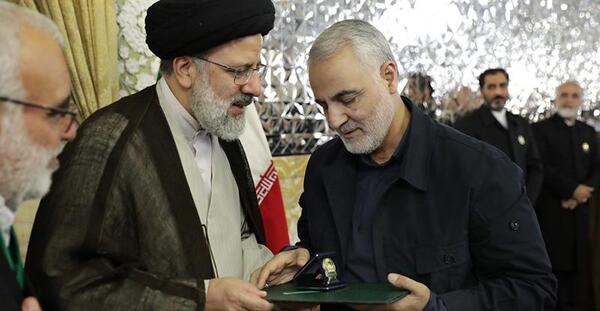 عکس خادمین حرم امام رضا