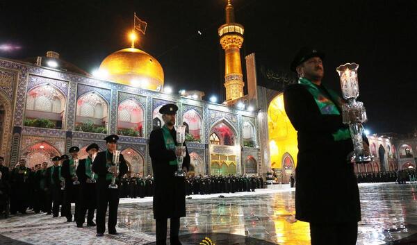 عکس خادمین حرم امام رضا