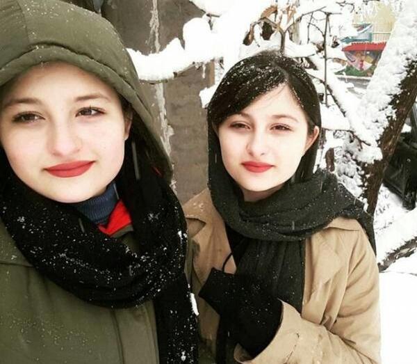 عکس تنهایی نیکا