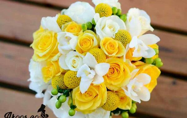 عکس دسته گل عروس با گل نرگس