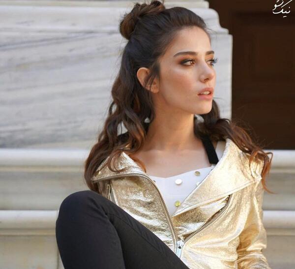 عکسهای اوزگه گورل در سریال حریم سلطان