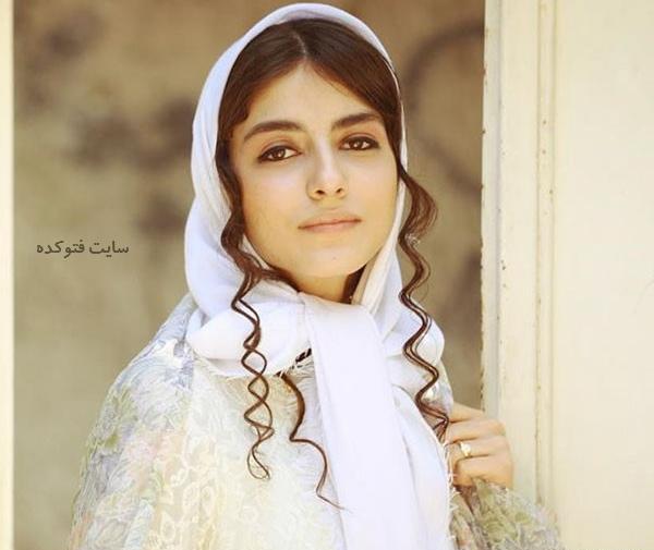 عکس تینا در فیلم آقازاده