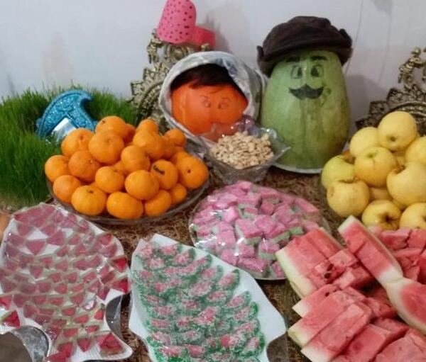 عکس یلدا سه نفره