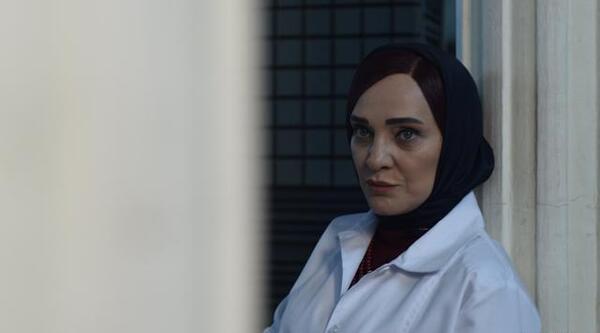 عکس رویا نونهالی در ملکه گدایان