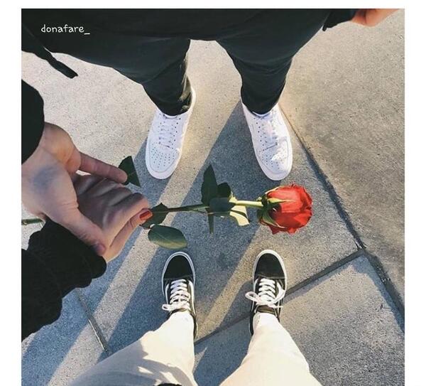 عکس عاشقانه دونفره پا