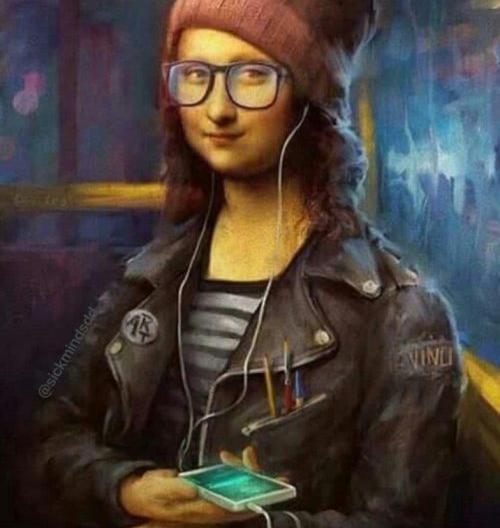 عکس لبخند تمسخر آمیز