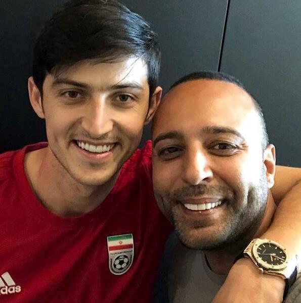 عکس آرش همراه همسرش