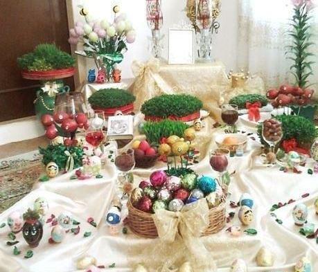 عکس سفره هفت سین روی زمین