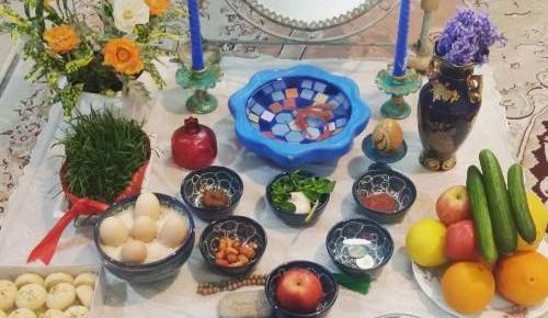 عکس سفره هفت سین روی زمین