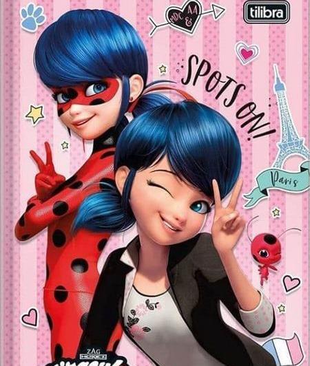 عکس دختر کفشدوزکی و گربه ی سیاه زیبا