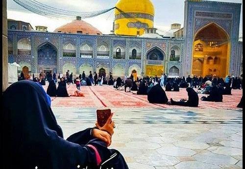 عکس دختر با حجاب کنار حرم امام رضا