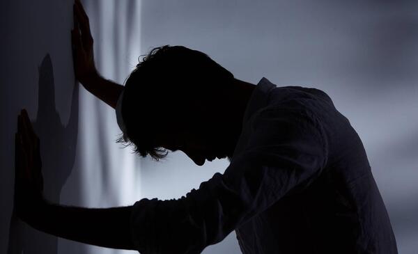 عکس مرد افسرده