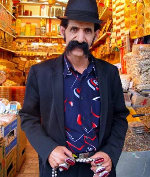 عکس مرد سبیل کلفت طنز