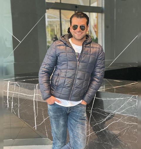 عکس بچگی روزبه حصاری