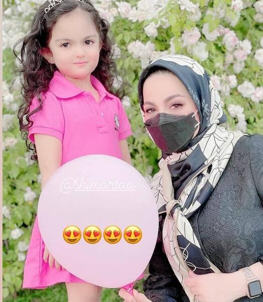 عکس علی ضیا با خواهرزاده اش