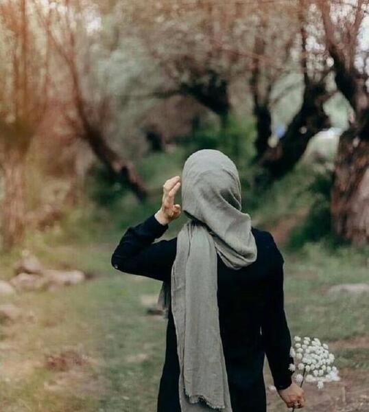 عکس دختر باحجاب از پشت برای پروفایل