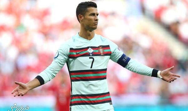 عکس رونالدو تنها