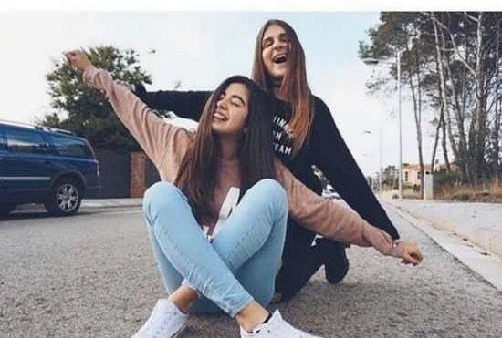 عکس ژست دونفره دخترانه