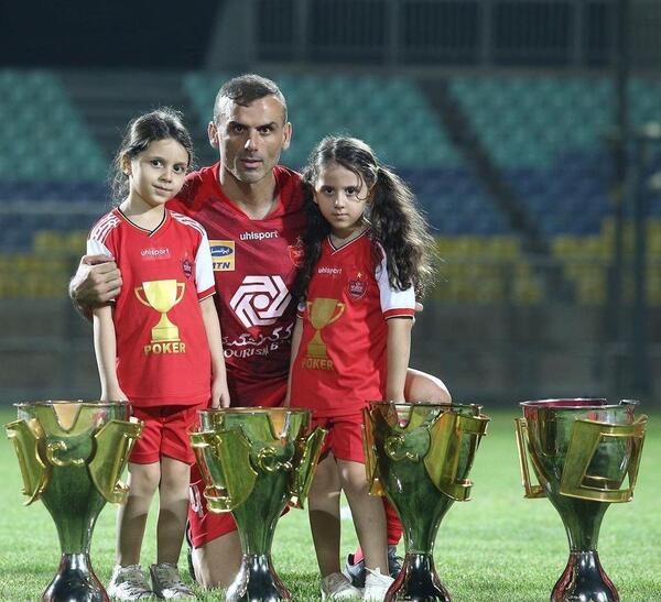 عکس پسر پرسپولیسی