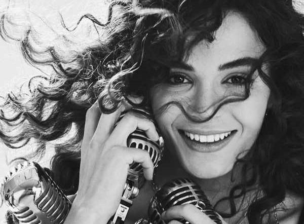 عکس نوشته ابرو شاهین