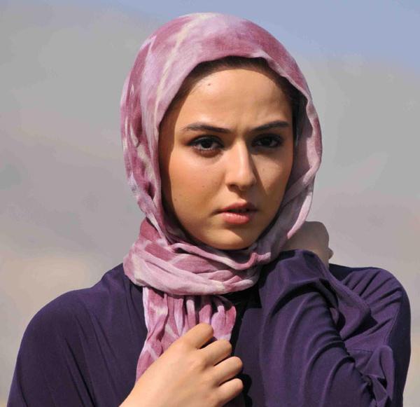 عکس حنانه در رمان نیش
