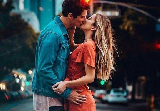 عکس لب عاشقانه وغمگین