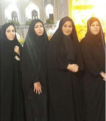 عکس دختر با حجاب کنار حرم امام حسین